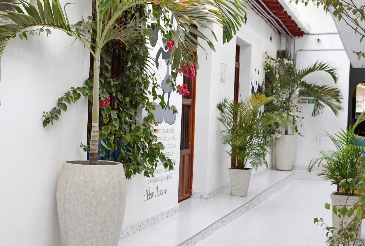 Comunidad Calle 13 Hotel Boutique ซันตามาร์ตา ภายนอก รูปภาพ